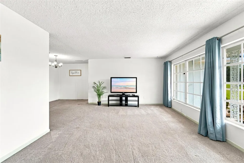 790 S BOUNDARY AVENUE Deland, FL 32720