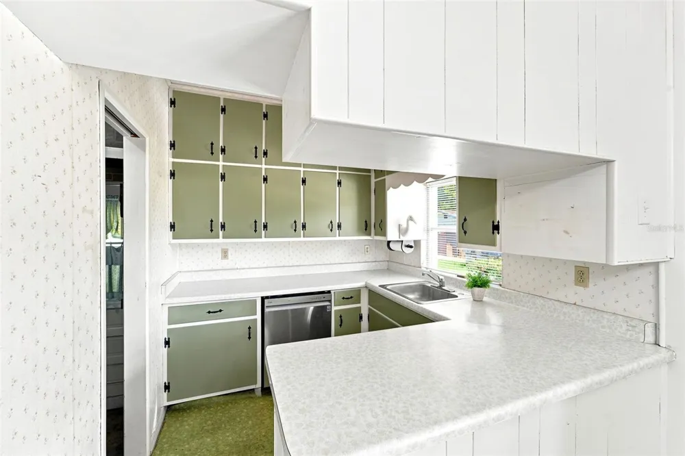790 S BOUNDARY AVENUE Deland, FL 32720