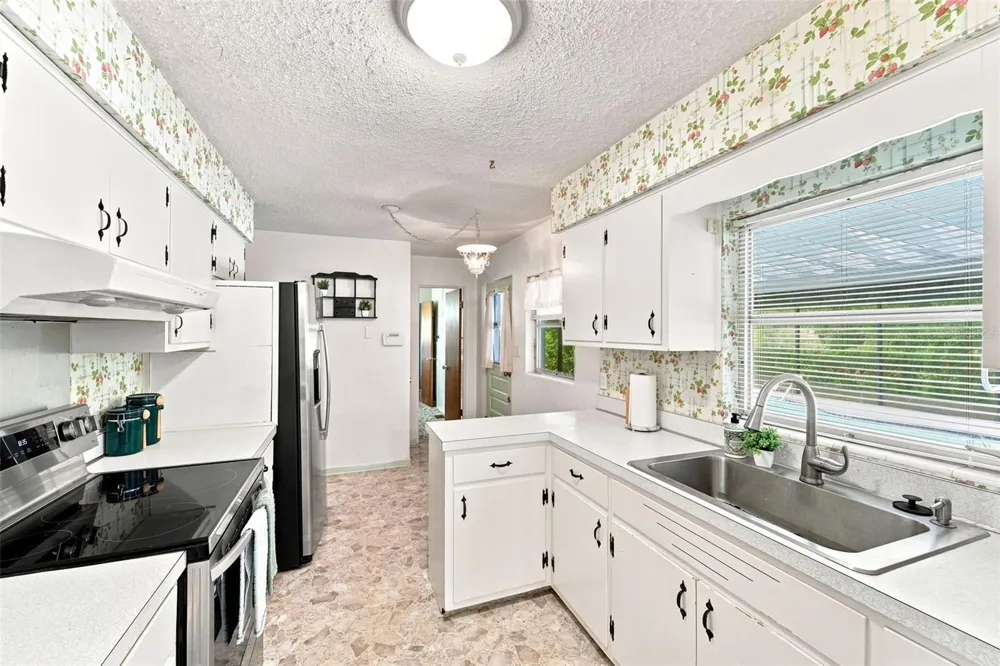 790 S BOUNDARY AVENUE Deland, FL 32720