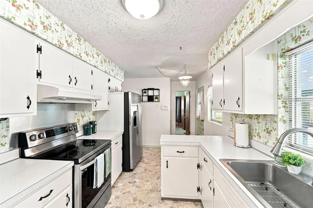 790 S BOUNDARY AVENUE Deland, FL 32720