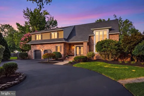 276 GREENTREE ROAD
