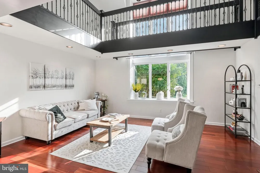 276 GREENTREE ROAD Sewell, NJ 08080