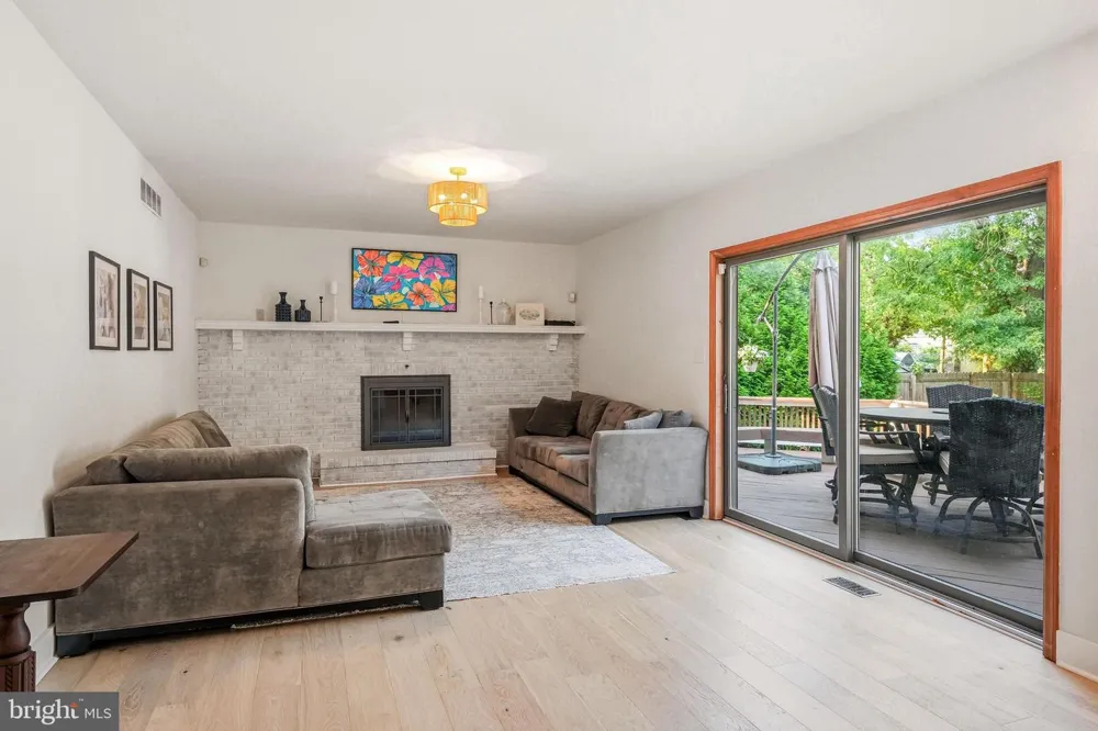 276 GREENTREE ROAD Sewell, NJ 08080