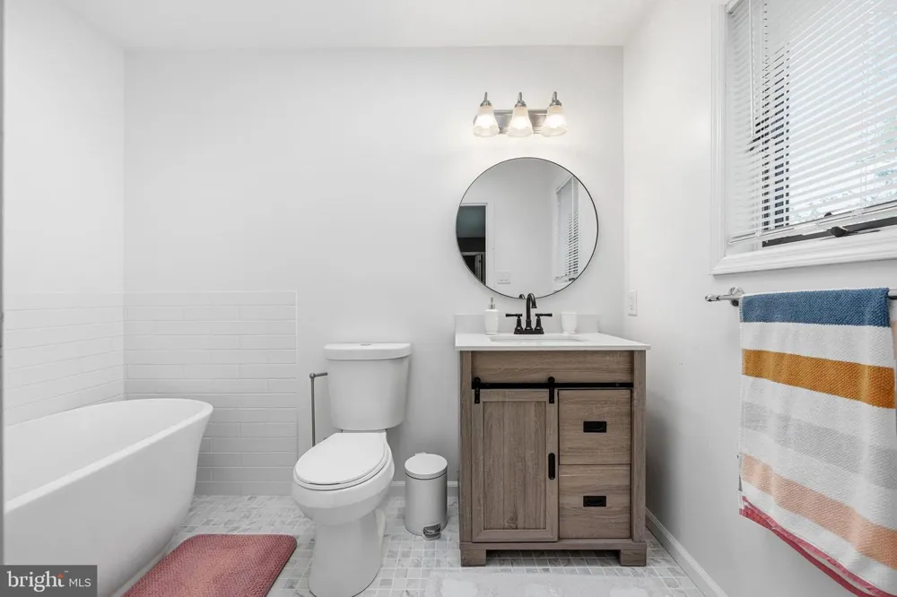 276 GREENTREE ROAD Sewell, NJ 08080