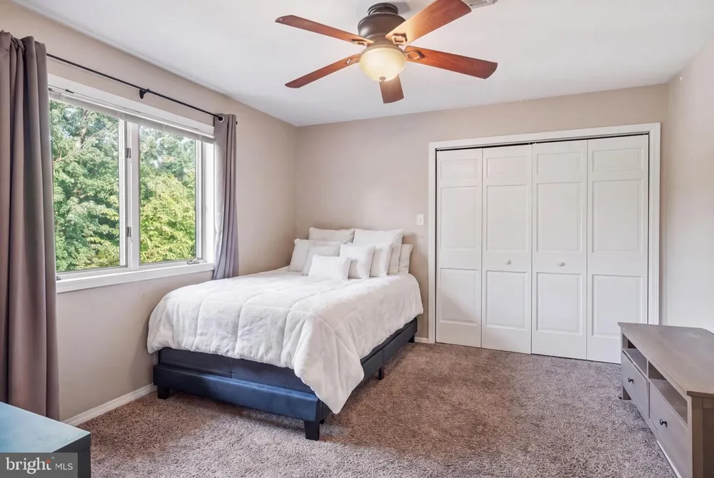 276 GREENTREE ROAD Sewell, NJ 08080