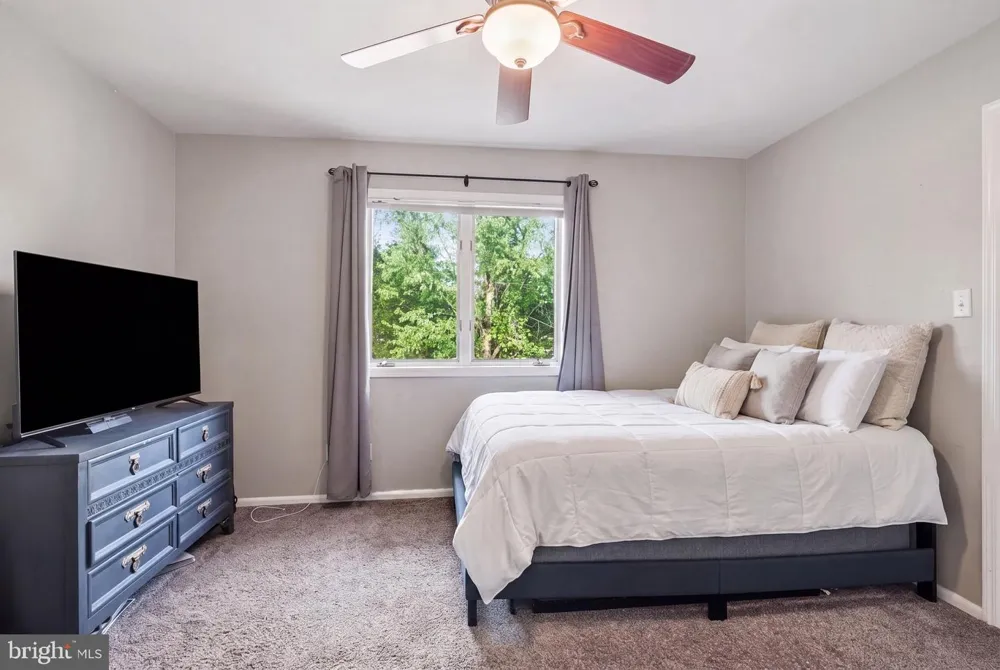 276 GREENTREE ROAD Sewell, NJ 08080