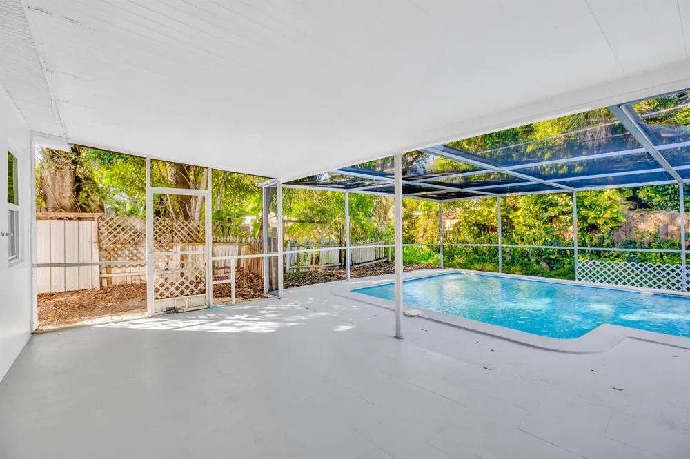 1625 30TH AVENUE Vero Beach, FL 32960