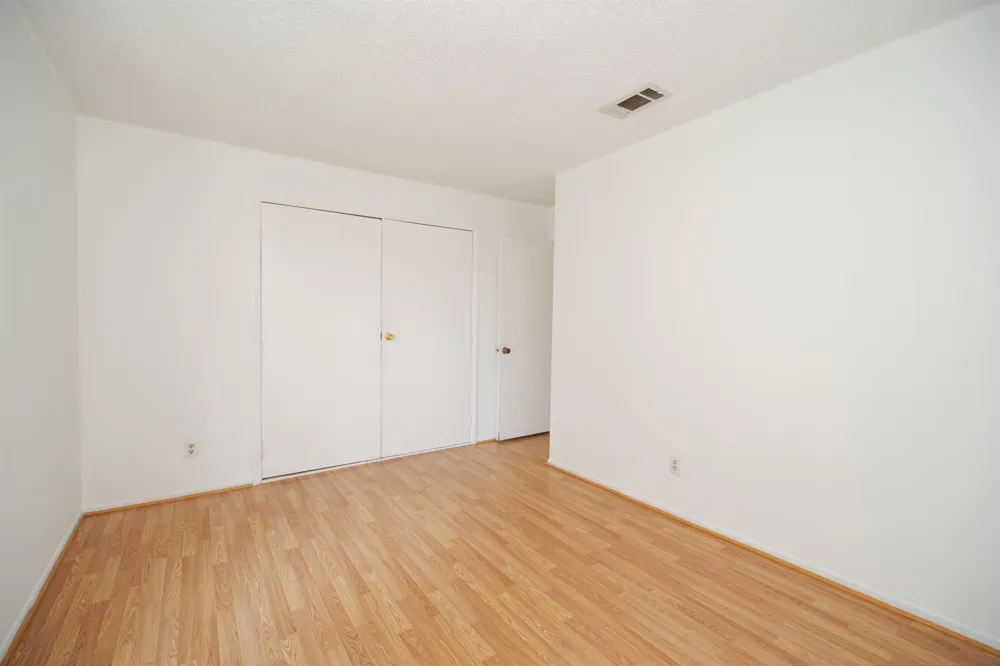 2046 54TH AVENUE Vero Beach, FL 32966