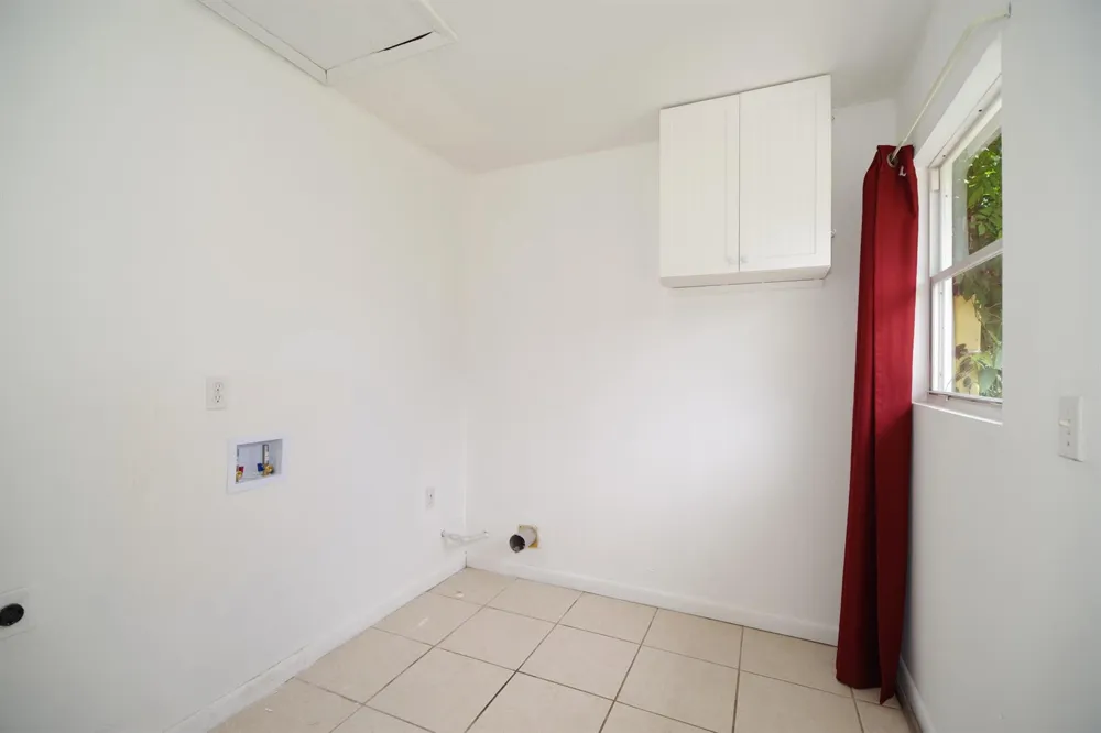 2046 54TH AVENUE Vero Beach, FL 32966