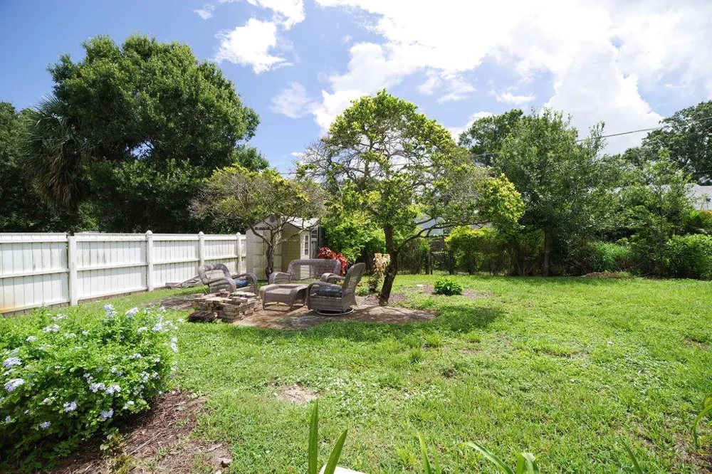 2046 54TH AVENUE Vero Beach, FL 32966