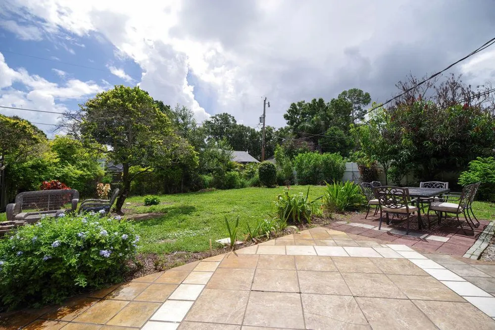 2046 54TH AVENUE Vero Beach, FL 32966