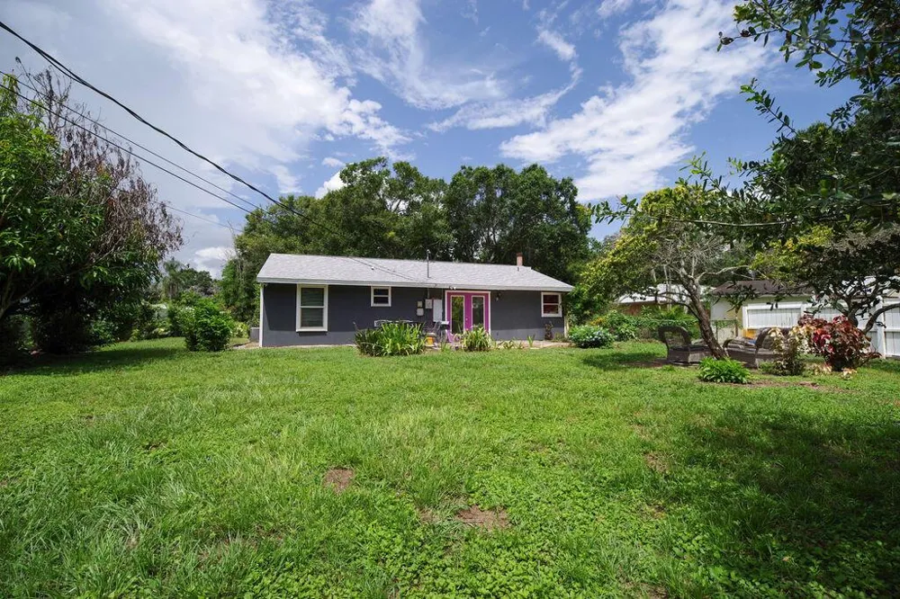2046 54TH AVENUE Vero Beach, FL 32966