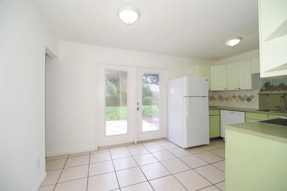 2046 54TH AVENUE Vero Beach, FL 32966
