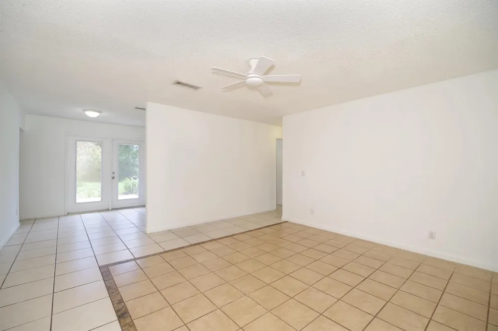2046 54TH AVENUE Vero Beach, FL 32966