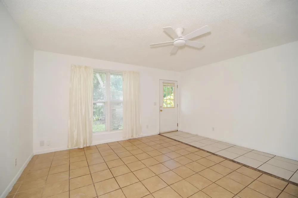 2046 54TH AVENUE Vero Beach, FL 32966