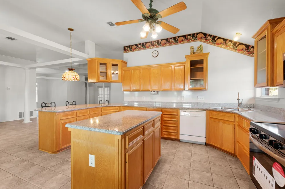 853 County Road 4390 Kempner, TX 76539