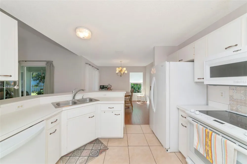 2405 ICECAPADE DRIVE Sarasota, FL 34240