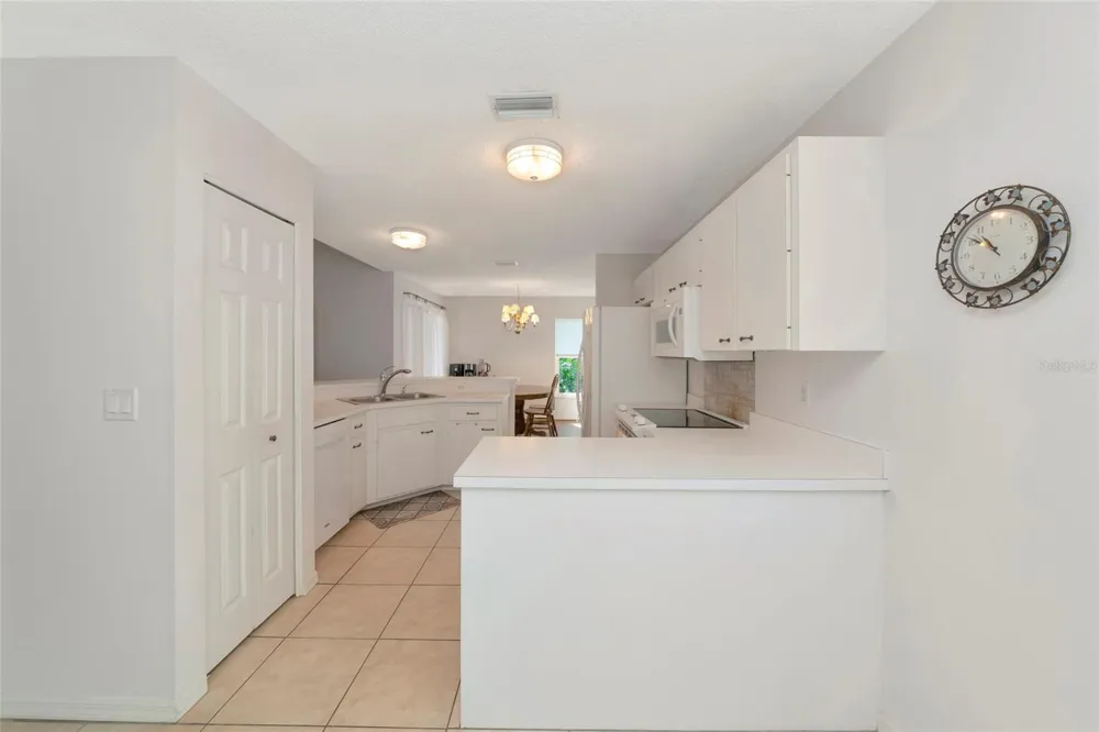 2405 ICECAPADE DRIVE Sarasota, FL 34240
