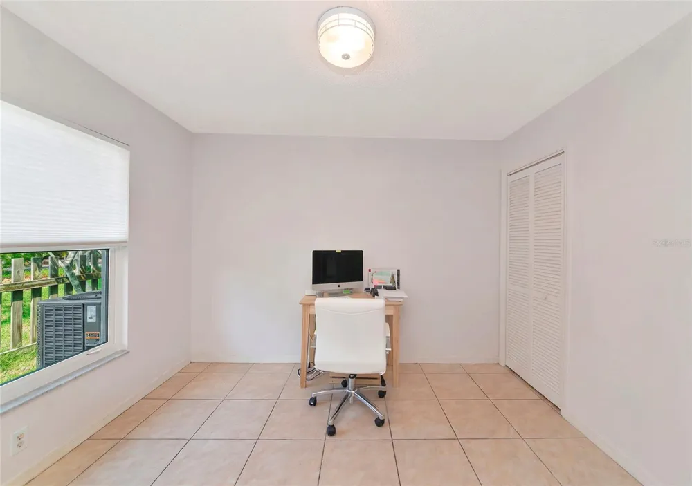 2405 ICECAPADE DRIVE Sarasota, FL 34240