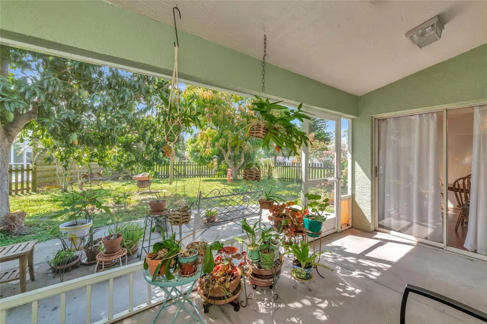 2405 ICECAPADE DRIVE Sarasota, FL 34240