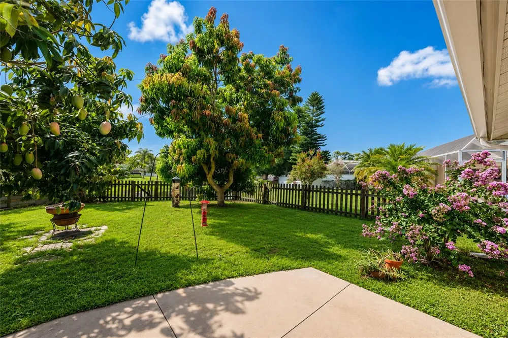 2405 ICECAPADE DRIVE Sarasota, FL 34240