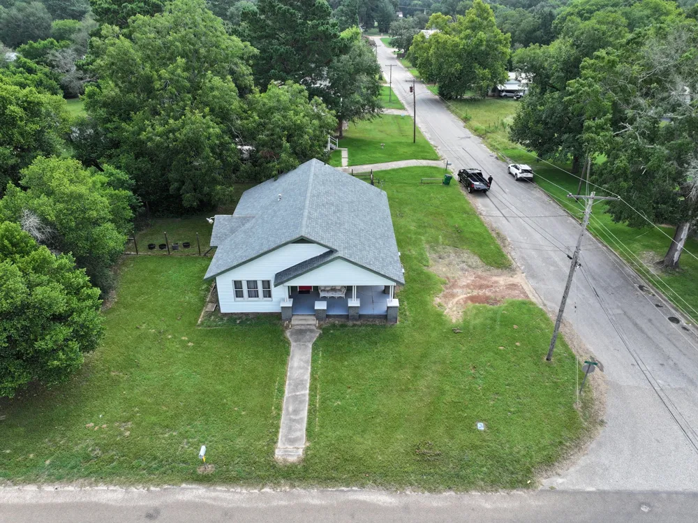 402 Market Street Grapeland, TX 75844
