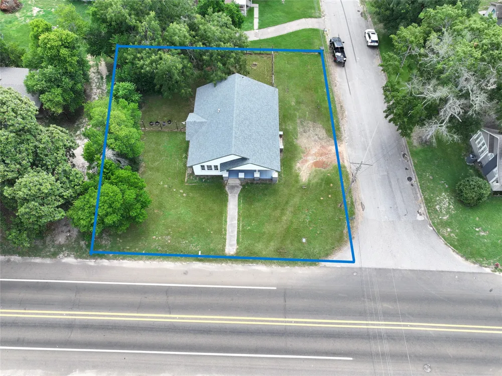 402 Market Street Grapeland, TX 75844