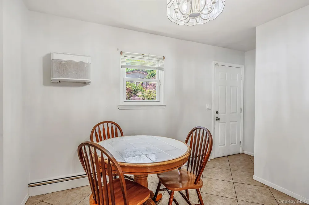 71 Pinewood Drive Shirley, NY 11967