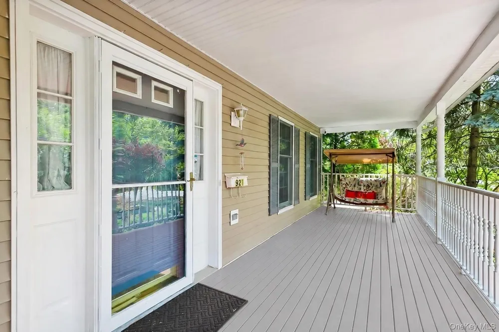 921 Shore Acres Drive Mamaroneck, NY 10543
