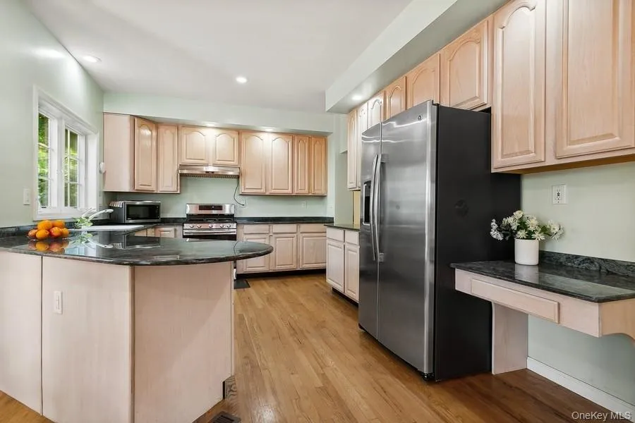 921 Shore Acres Drive Mamaroneck, NY 10543