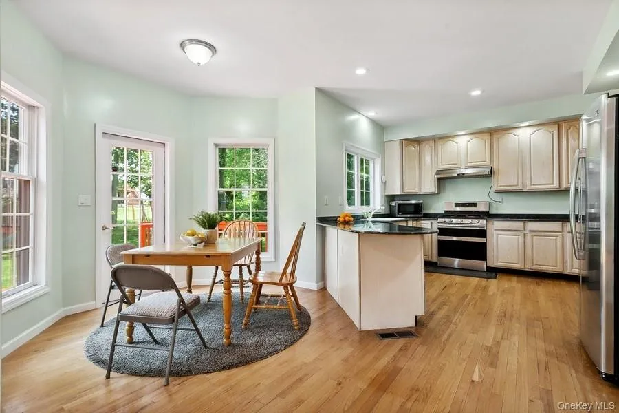 921 Shore Acres Drive Mamaroneck, NY 10543