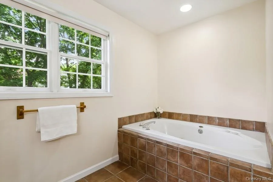 921 Shore Acres Drive Mamaroneck, NY 10543