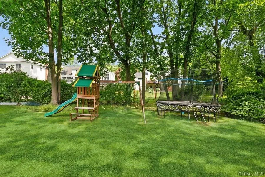 921 Shore Acres Drive Mamaroneck, NY 10543