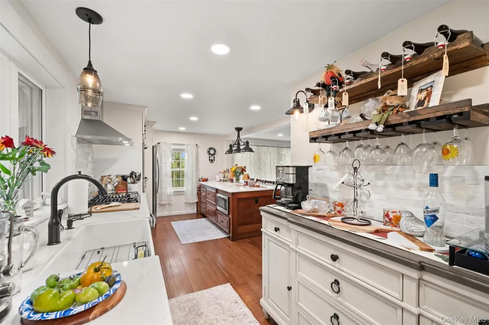 17 Nightingale Trail E Wurtsboro, NY 12790
