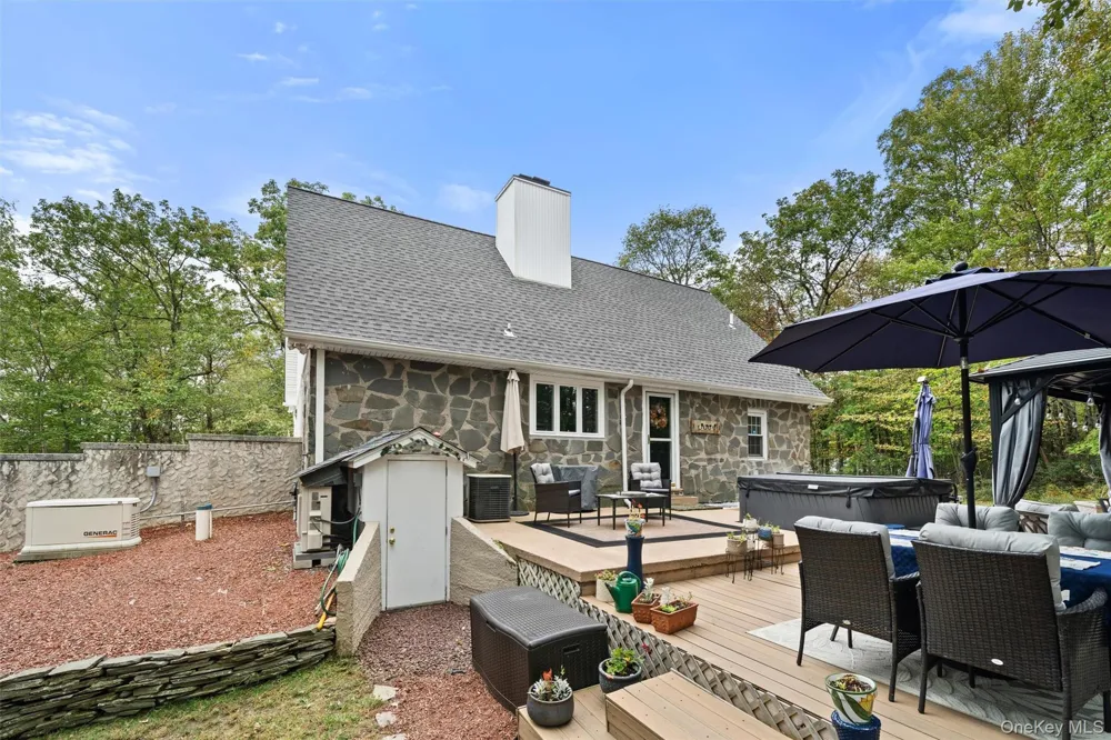 17 Nightingale Trail E Wurtsboro, NY 12790