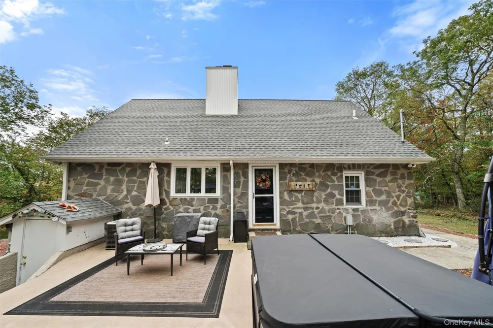 17 Nightingale Trail E Wurtsboro, NY 12790