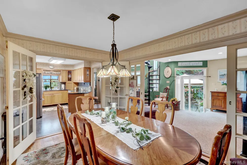 96 Chenango Drive Bay Shore, NY 11706
