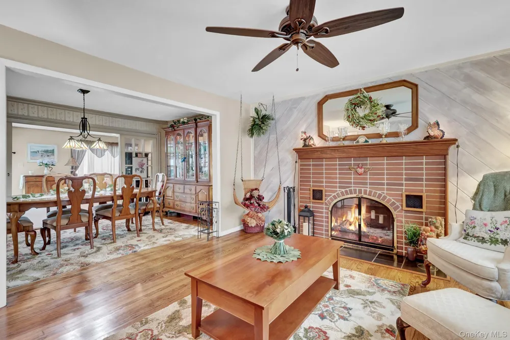 96 Chenango Drive Bay Shore, NY 11706