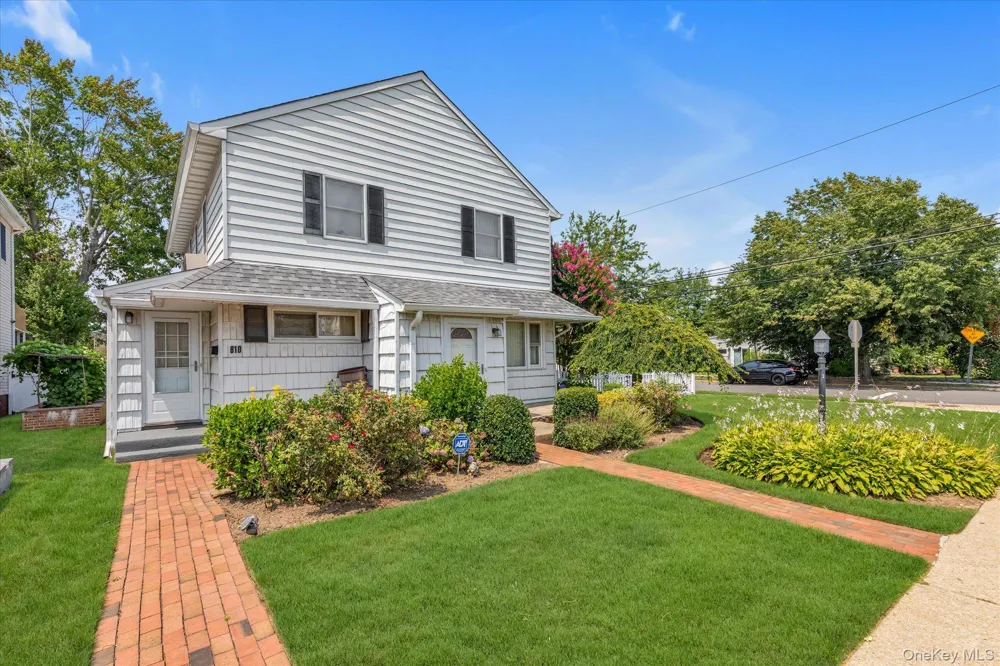 810 Ibsen Street Woodmere, NY 11598