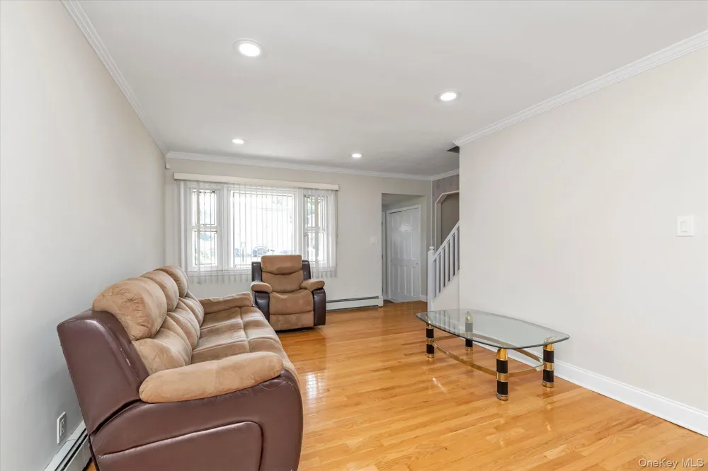 810 Ibsen Street Woodmere, NY 11598