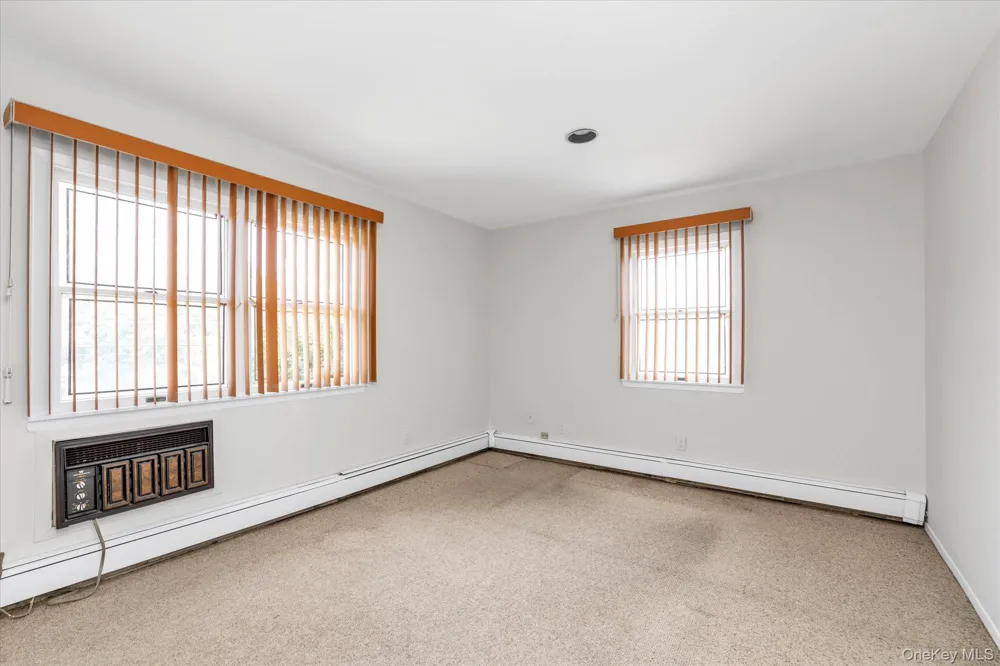 810 Ibsen Street Woodmere, NY 11598