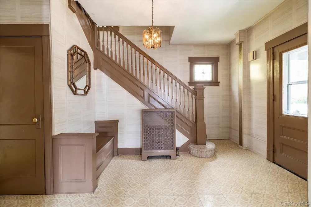 69 Grove Street Lynbrook, NY 11563