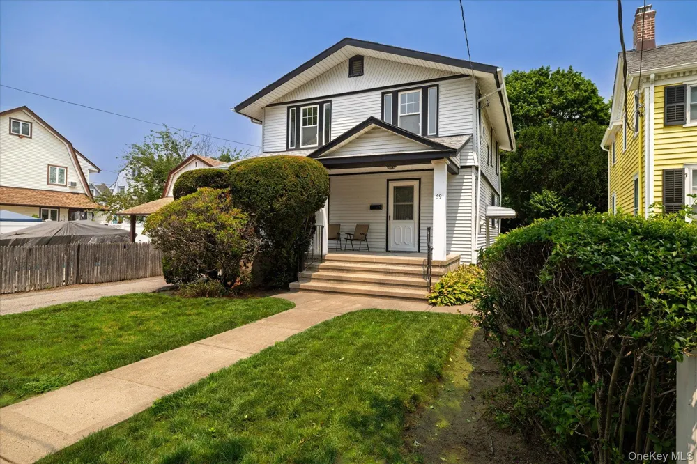 69 Grove Street Lynbrook, NY 11563