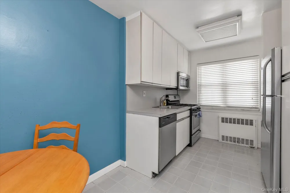 415 Merrick Road #1L Rockville Centre, NY 11570