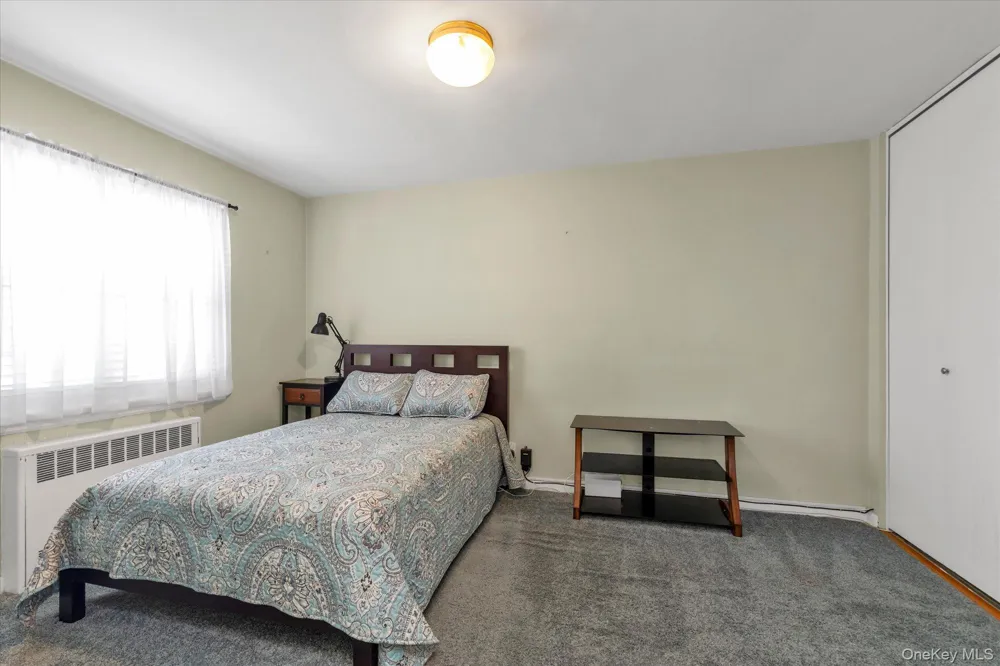 415 Merrick Road #1L Rockville Centre, NY 11570