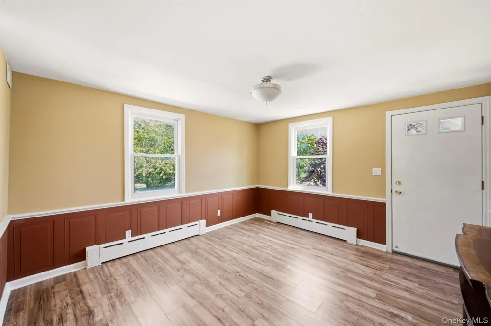 8 5th Street Bayville, NY 11709