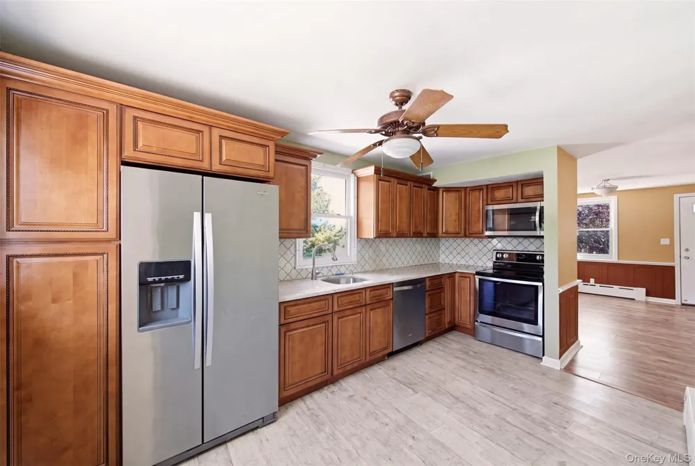 8 5th Street Bayville, NY 11709