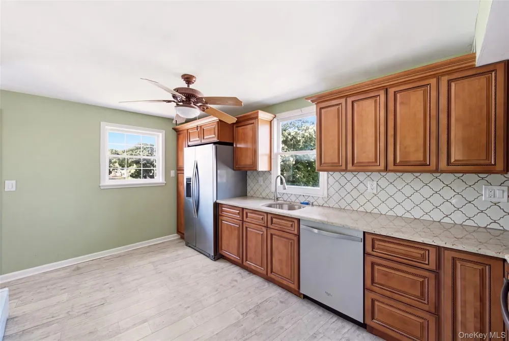 8 5th Street Bayville, NY 11709