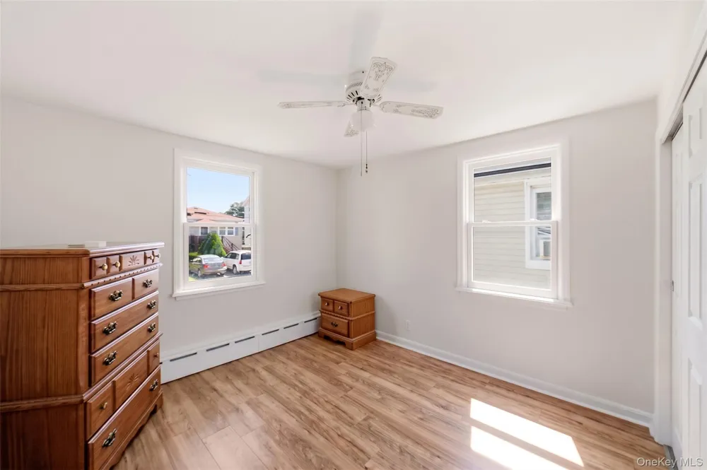 8 5th Street Bayville, NY 11709