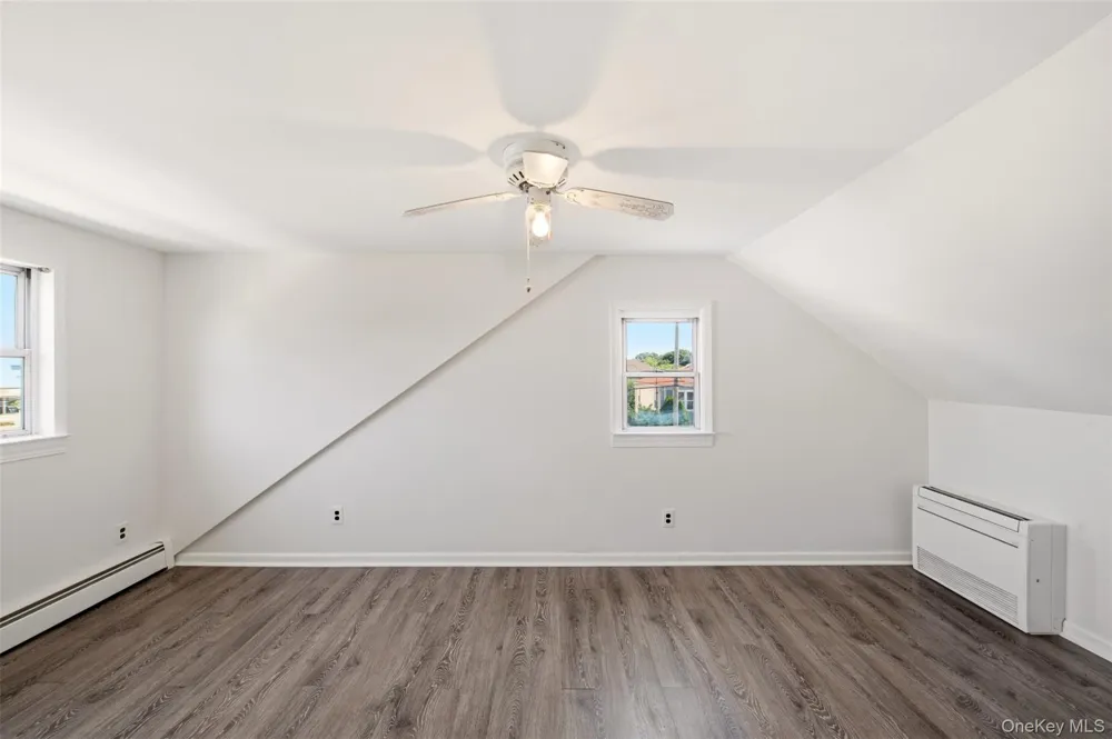 8 5th Street Bayville, NY 11709